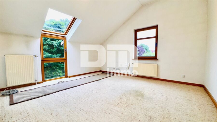 (R)eserviert!Schönes modern geschnittenes Einfamilienhaus mit Garage und großem Grundstück - OG / DG Schlafzimmer